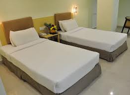 Family Tour With Hyderabad Sightseeing